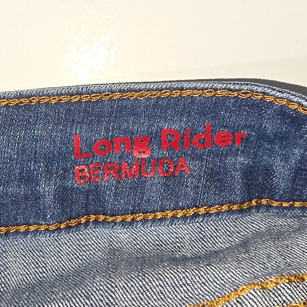 !iT Jeans Long Rider Bermuda Shorts Womens 8 Blue Distressed Denim Good - Picture 7 of 9